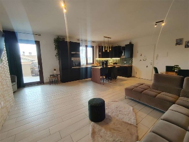 Foto Appartamento a Giano dell'Umbria di 120 m² con 4 locali in vendita