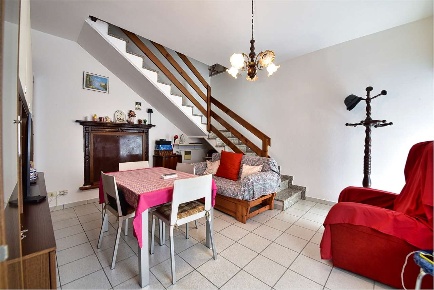 Foto Appartamento in Via Cavour 1, Oltrona di San Mamette di 120 m²