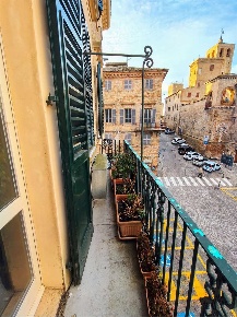 Foto Appartamento in piazza della repubblica, Osimo Centro di 120 m²