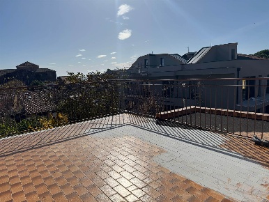 Foto Appartamento in via Etnea 81, Nicolosi di 175 m² con 9 locali