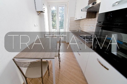 Foto Appartamento in Via Fratelli Camperio 15, Villasanta di 78 m²
