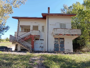 Foto Villa unifamiliare a Lapio di 240 m² con 4 locali in vendita