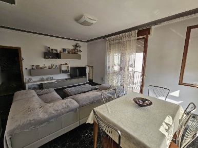 Foto Appartamento a Chioggia Sottomarina di 115 m² con 5 locali in vendita