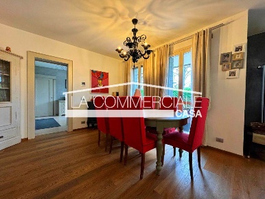 Foto Case semi ndipendenti a Mogliano Veneto Centro di 206 m² con 10 locali