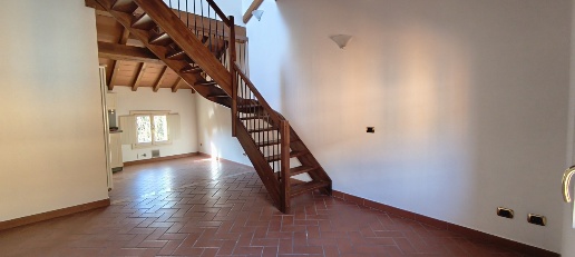 Foto Mansarde in via belle arti, Modena Centro Storico di 70 m² in affitto