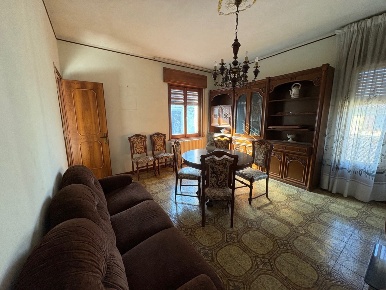 Foto Appartamento a Ziano Piacentino di 160 m² con 5 locali in vendita