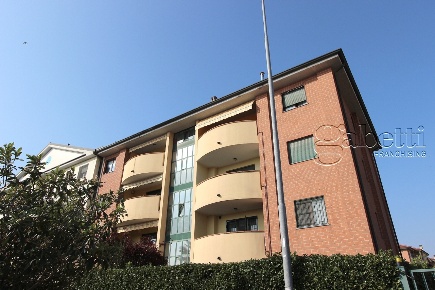 Foto Appartamento in Via 1° Maggio, Nerviano di 70 m² con 3 locali