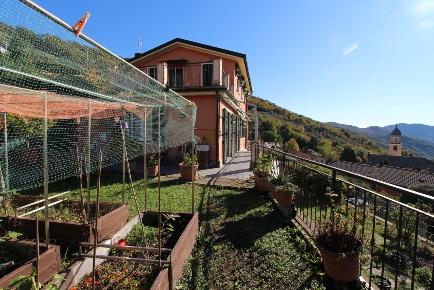 Foto Appartamento a Avegno di 95 m² con 4 locali in vendita