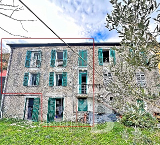 Foto Appartamento in Via Chiesa di Calcinara, Uscio Centro di 106 m²