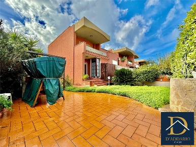 Foto Villa a schiera in Via Francesco Como, Taranto Talsano - San Donato