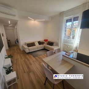 Foto Appartamento in via comasina, Milano Comasina di 85 m² con 3 locali