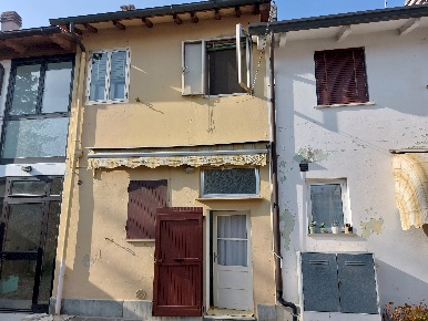 Foto Appartamento in via Sasso Morelli 6b, Imola di 95 m² con 3 locali