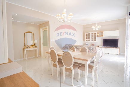 Foto Appartamento in Via Grotta di San Giovanni, Catania di 145 m²