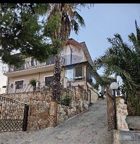 Foto Rustico in contrada grotta nera, Gagliano Castelferrato di 400 m²