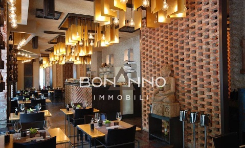 Foto Attività commerciale in piazza liberta 99, Bassano del Grappa Centro