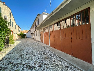 Foto Box in Viale Volano, Ferrara Santa Maria in Vado di 15 m² con 1 locali