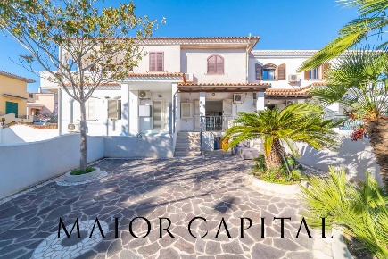 Foto Appartamento in Via Porru, Orosei Centro di 100 m² con 3 locali