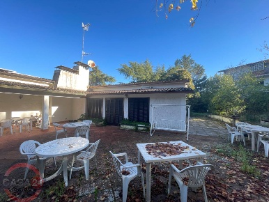 Foto Villa a schiera in via variante, Sezze Centro di 110 m² con 6 locali