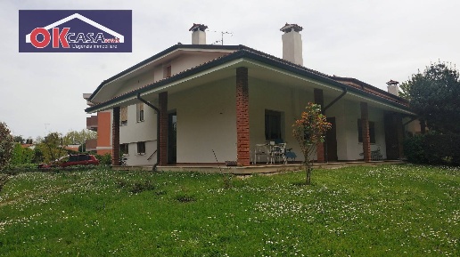 Foto Casa indipendente in Via L. Da Vinci, Cervignano del Friuli Centro