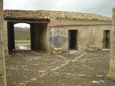 Foto Rustico in CONTRADA BENUARA, Trapani Centro di 400 m² con 1 locali