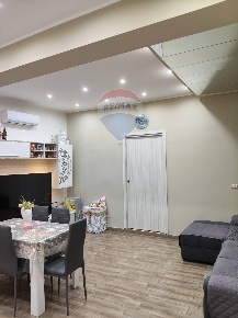 Foto Casa indipendente in Via Guglielmo Oberdan, Paternò di 100 m²