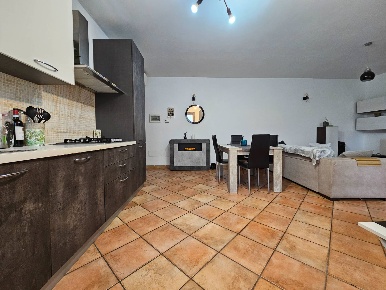 Foto Appartamento in via momo, Oleggio Centro di 77 m² con 3 locali