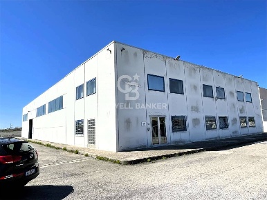 Foto Capannone industriale in Via Artom Alessandro, Brindisi di 1500 m²