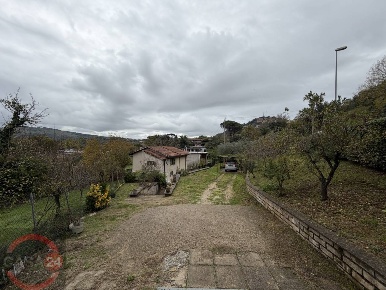 Foto Villa a schiera in via variante, Sezze Centro di 79 m² con 4 locali