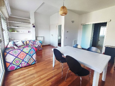 Foto Appartamento in Via Catalani, Cagliari San Benedetto di 87 m²
