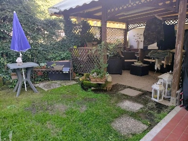 Foto Appartamento a Montignoso Marina Verde, Renella di 85 m² con 4 locali