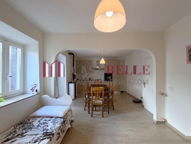 Foto Appartamento a Camaiore Camaiore Paese di 120 m² con 6 locali