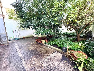 Foto Casa indipendente a Novoli Borgo Pace di 126 m² con 7 locali