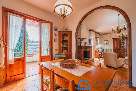 Foto Appartamento a Lamporecchio Centro di 153 m² con 7 locali in vendita