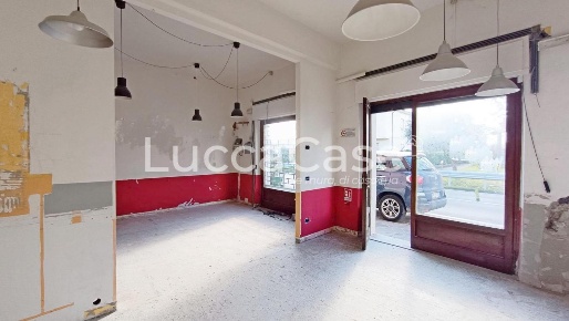 Foto Laboratorio a Lucca San Filippo di 50 m² con 2 locali in affitto