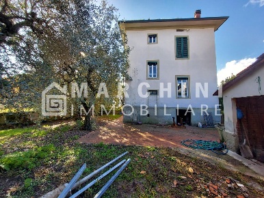 Foto Villa unifamiliare a Lucca San Pietro a Vico - San Cassiano di 135 m²