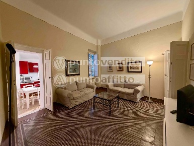 Foto Appartamento a Lucca Piazza Napoleone - San Michele di 100 m²