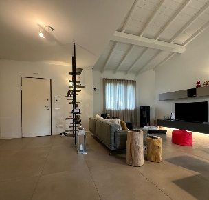 Foto Villa unifamiliare a Capannori Massa Macinaia - San Leonardo di 230 m²