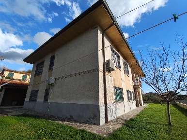 Foto Villa unifamiliare a Lucca Santa Maria a Colle - Ponte San Pietro
