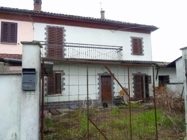 Foto Villa unifamiliare a Zeme Centro di 105 m² con 5 locali in vendita
