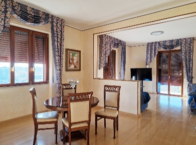 Foto Appartamento in Viale Imperatore Traiano 4 Bari, Bari di 135 m²