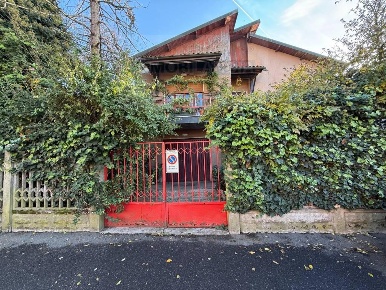 Foto Villa singola a Zelo Buon Persico Centro di 140 m² con 4 locali