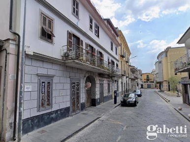 Foto Negozio in Via CARLO POERIO 00, Pomigliano d'Arco Centro di 40 m²