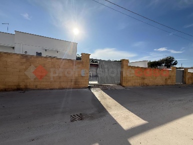 Foto Casa indipendente in Via 3 C di Chidro Specchiarica snc, Manduria