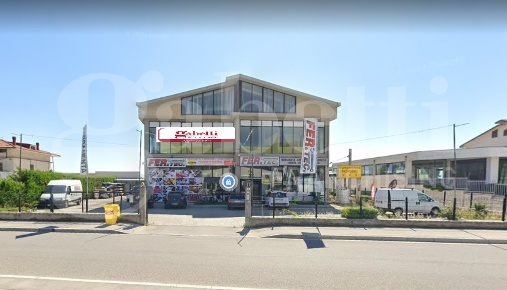 Foto Ufficio in Via PERTINI 95, Avezzano Centro di 1050 m² in vendita