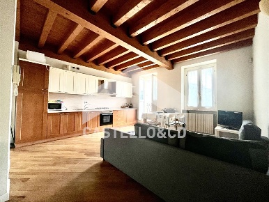 Foto Appartamento in via Veneto, Desenzano del Garda Centro Storico