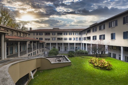 Foto Appartamento in Via San Martino, Monza Centro Storico di 160 m²