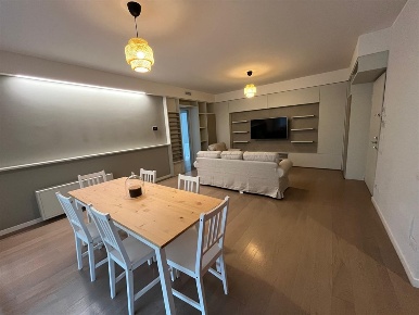 Foto Appartamento in Via Albani, Milano Monte Rosa - Lotto di 120 m²