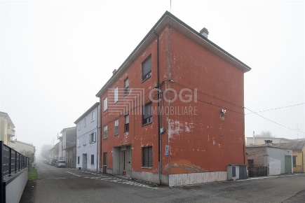 Foto Case semi ndipendenti in via Borgo Pescatori, Massa Lombarda di 196 m²