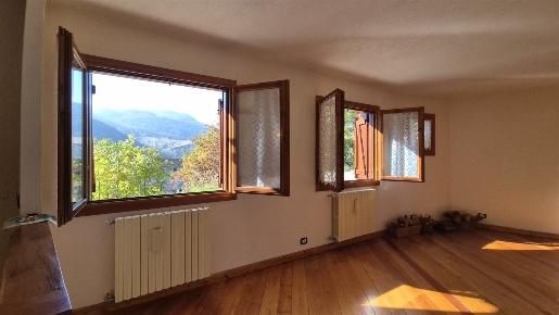 Foto Appartamento in THURES, Cesana Torinese di 88 m² con 2 locali