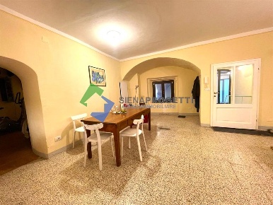 Foto Appartamento in Via dei Termini, Siena San Domenico - Fontebranda